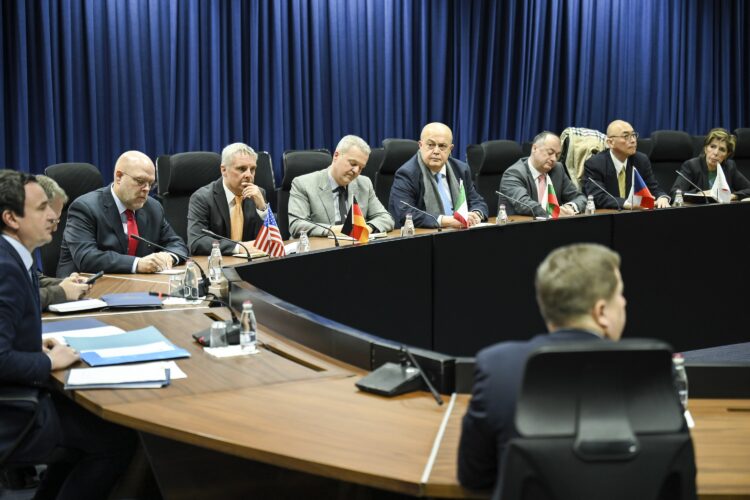  Kurti flet për zbatimin e marrëveshjes me ambasadorët në Kosovë